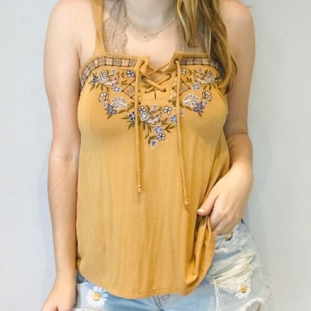 ✨HP✨American Eagle Embroidered Lace Up Tank✨ - Picture 3 of 5